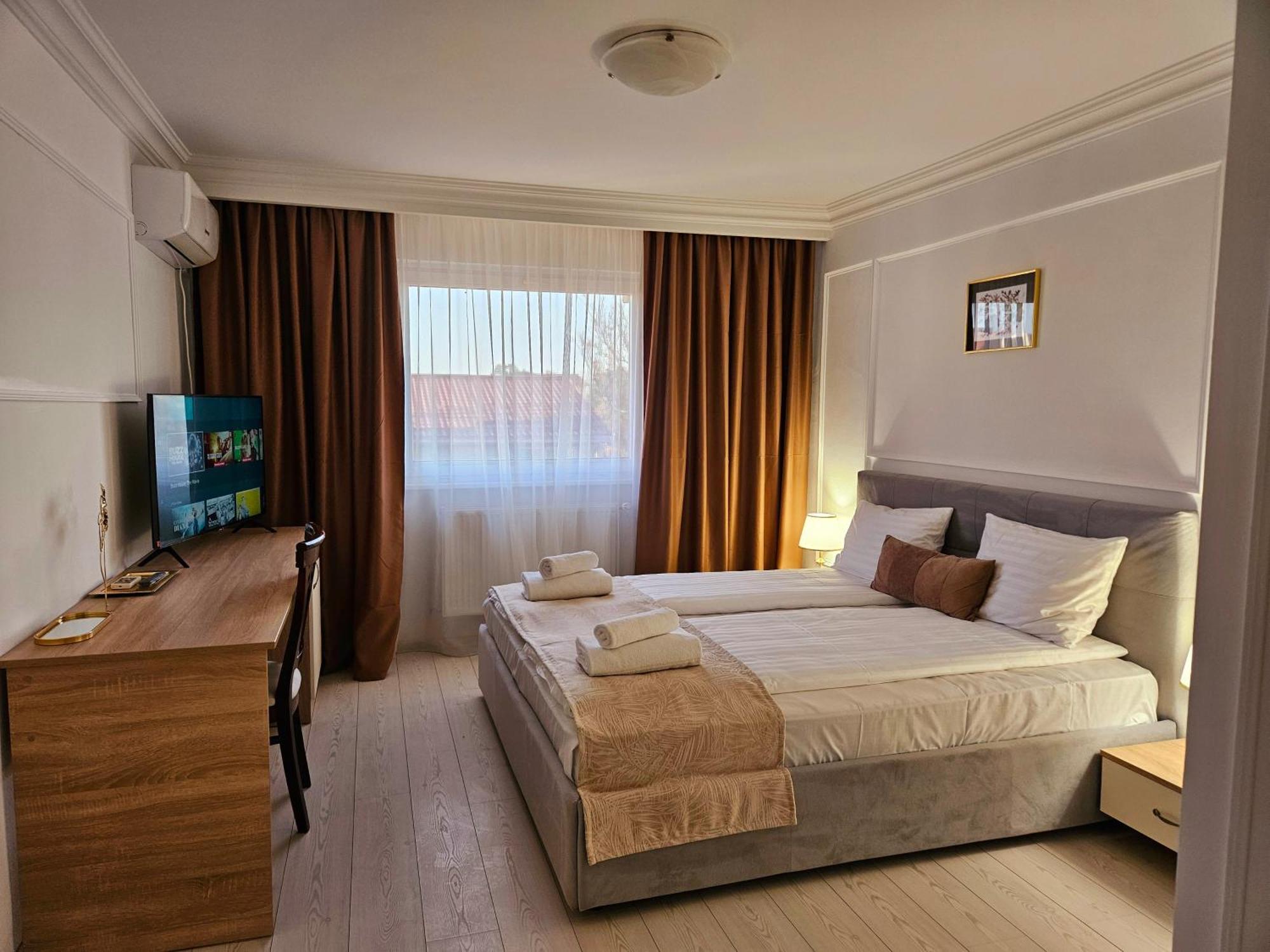 Hotel Royal Plaza By Timhotels Timisoara Exterior photo