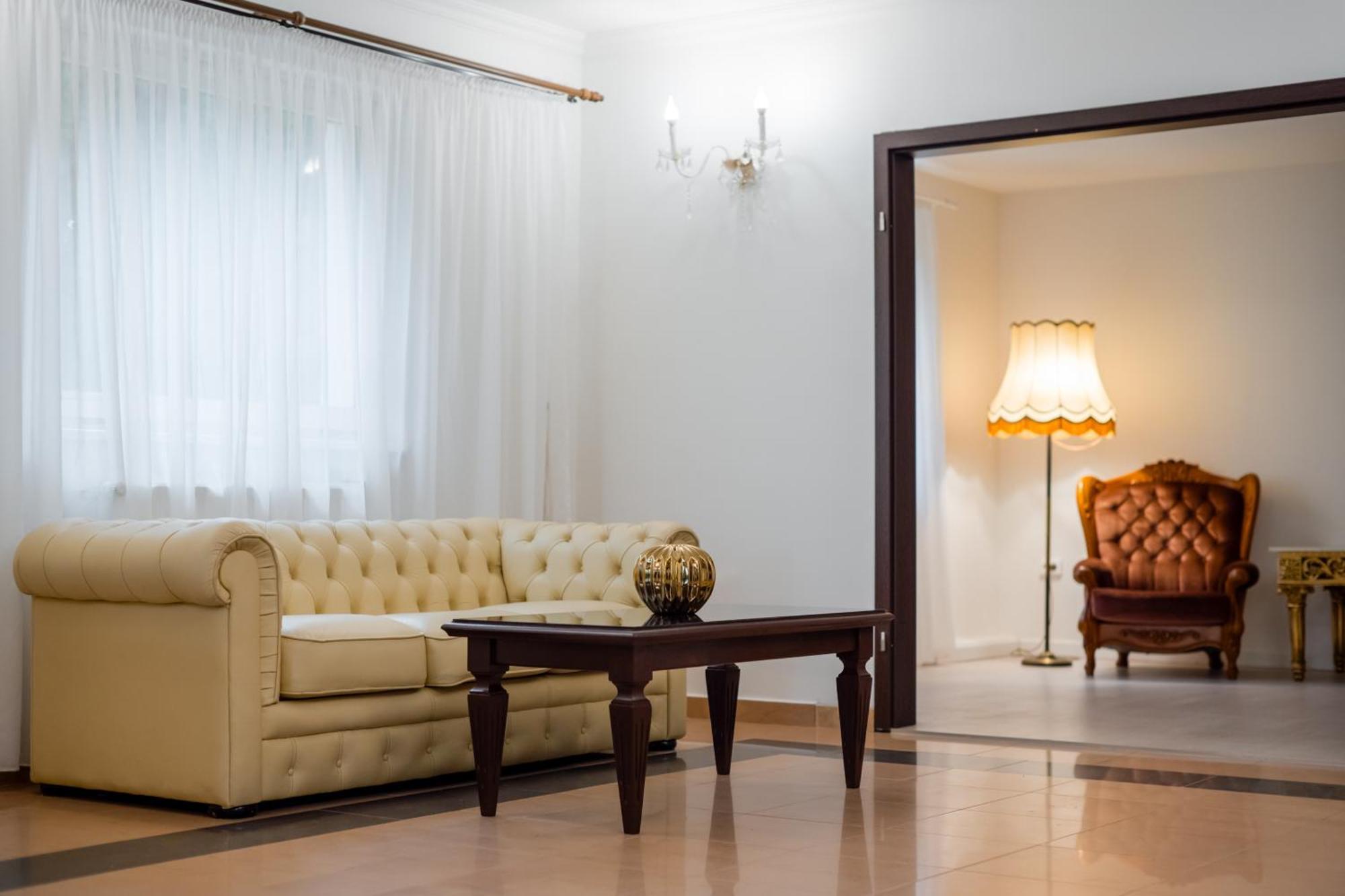 Hotel Royal Plaza By Timhotels Timisoara Exterior photo