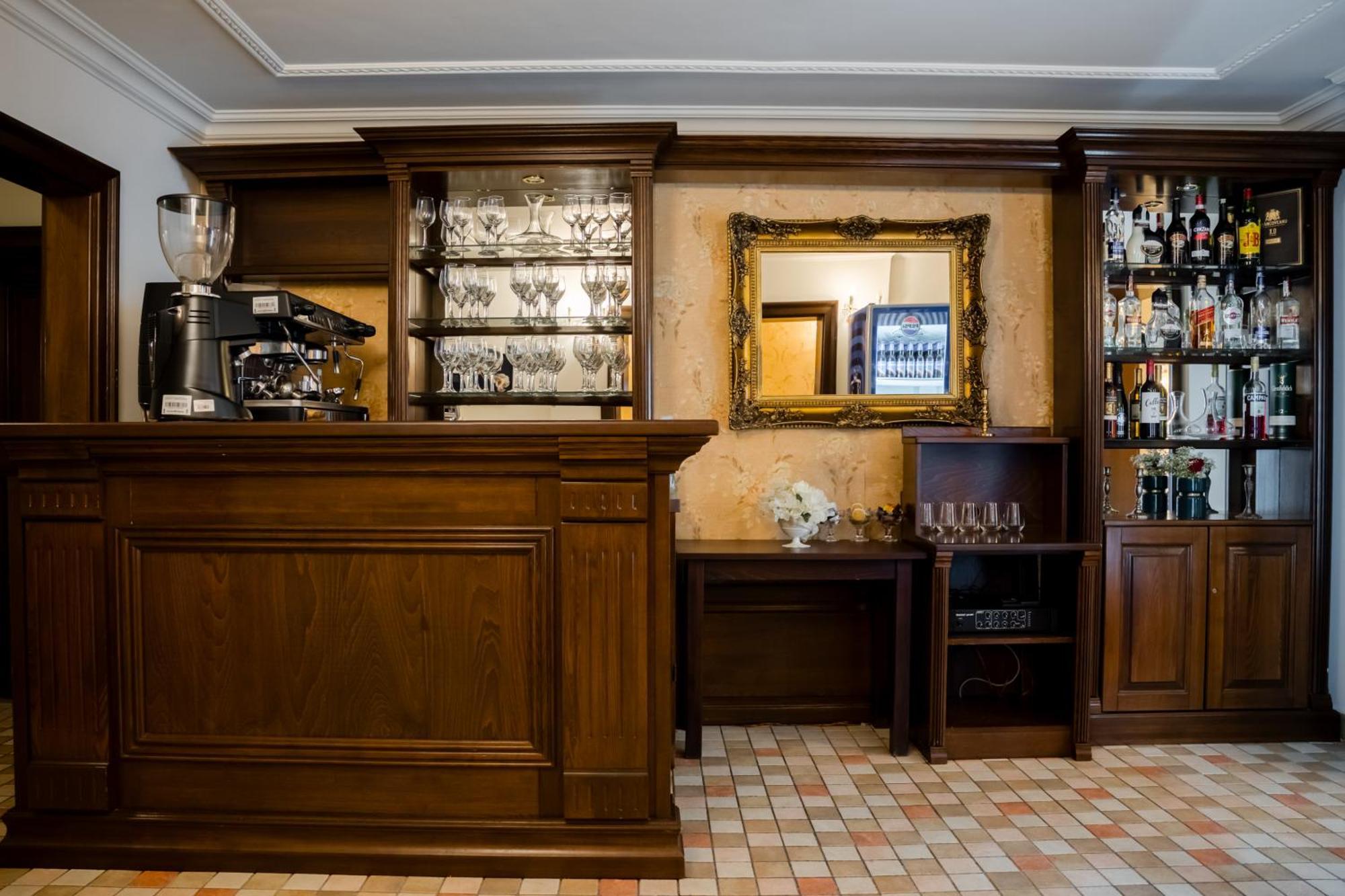 Hotel Royal Plaza By Timhotels Timisoara Exterior photo